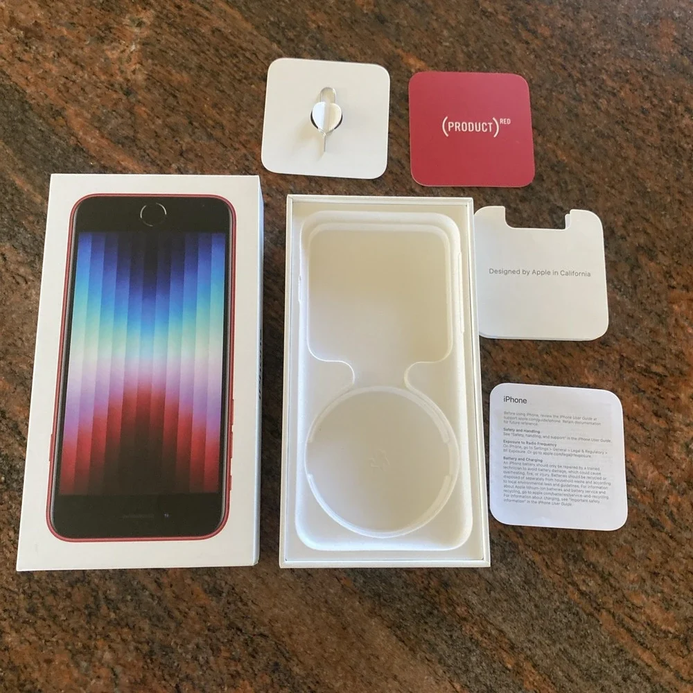 EMPTY BOX ONLY Apple iPhone SE (3rd Generation) Red,‎ 64GB, A2595 Gift Box